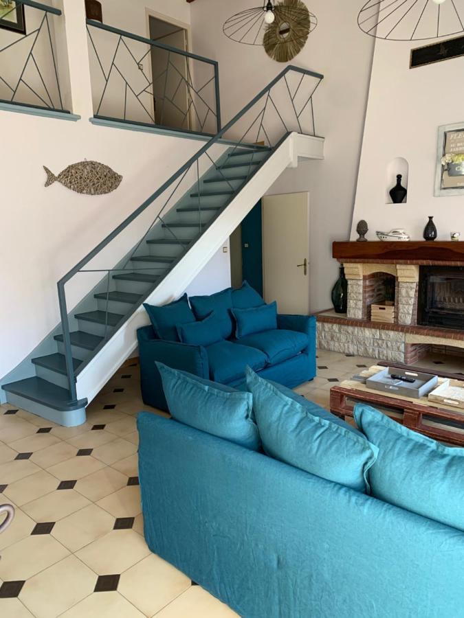 Belle Villa Avec Piscine Сент-Мари-ла-Мер Экстерьер фото